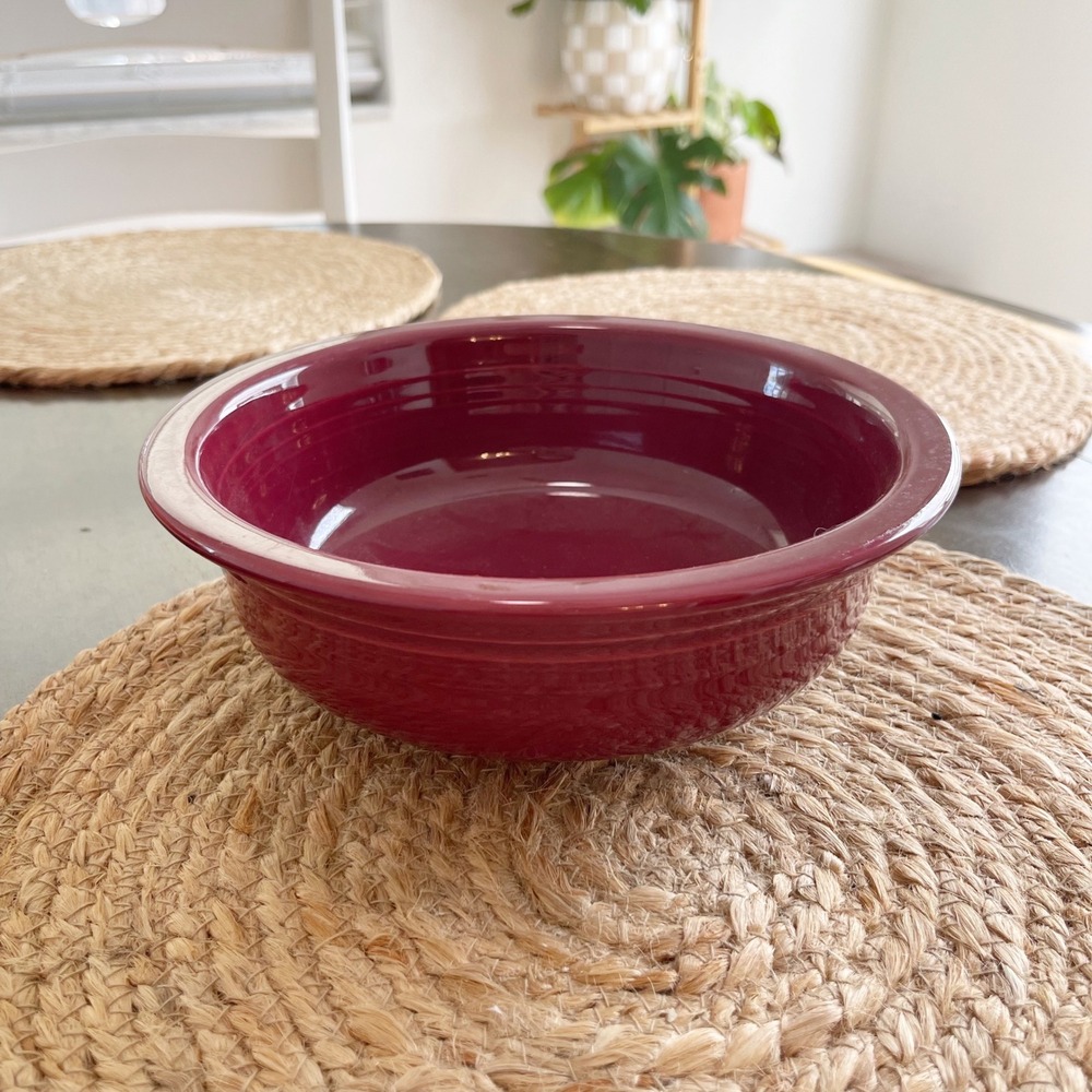Fiesta‎ Homer Laughlin Burgundy Claret Serving Bowl Concentric Rings USA